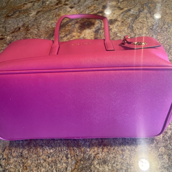 Marc Jacob’s Large Tote - Picture 5 of 6